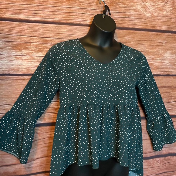 Blouse M Shein High Low Forest Green White Polka Dots Bell Sleeve Shirt - Picture 2 of 9